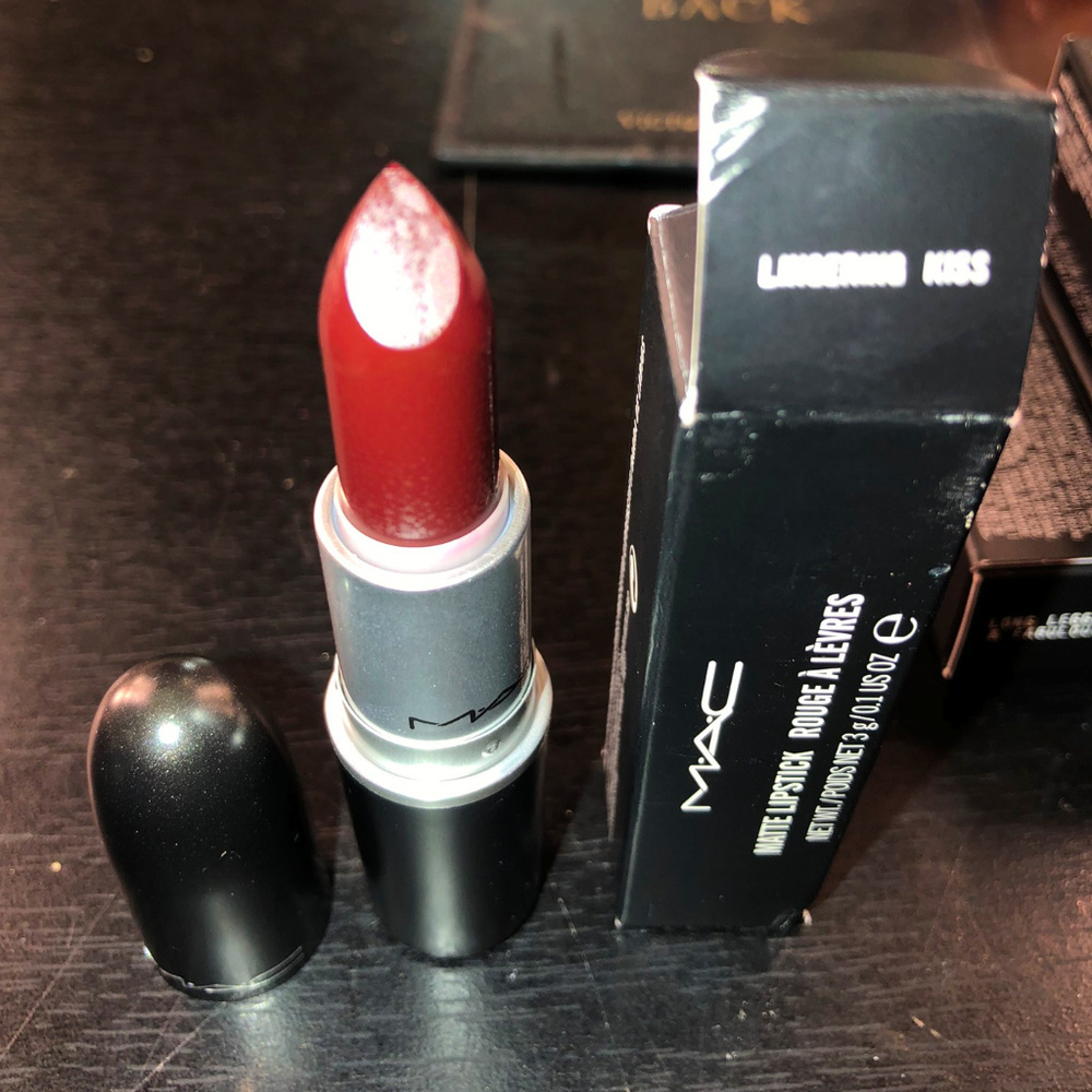 Mac Cosmetics Matte Lipstick Lingering Kiss